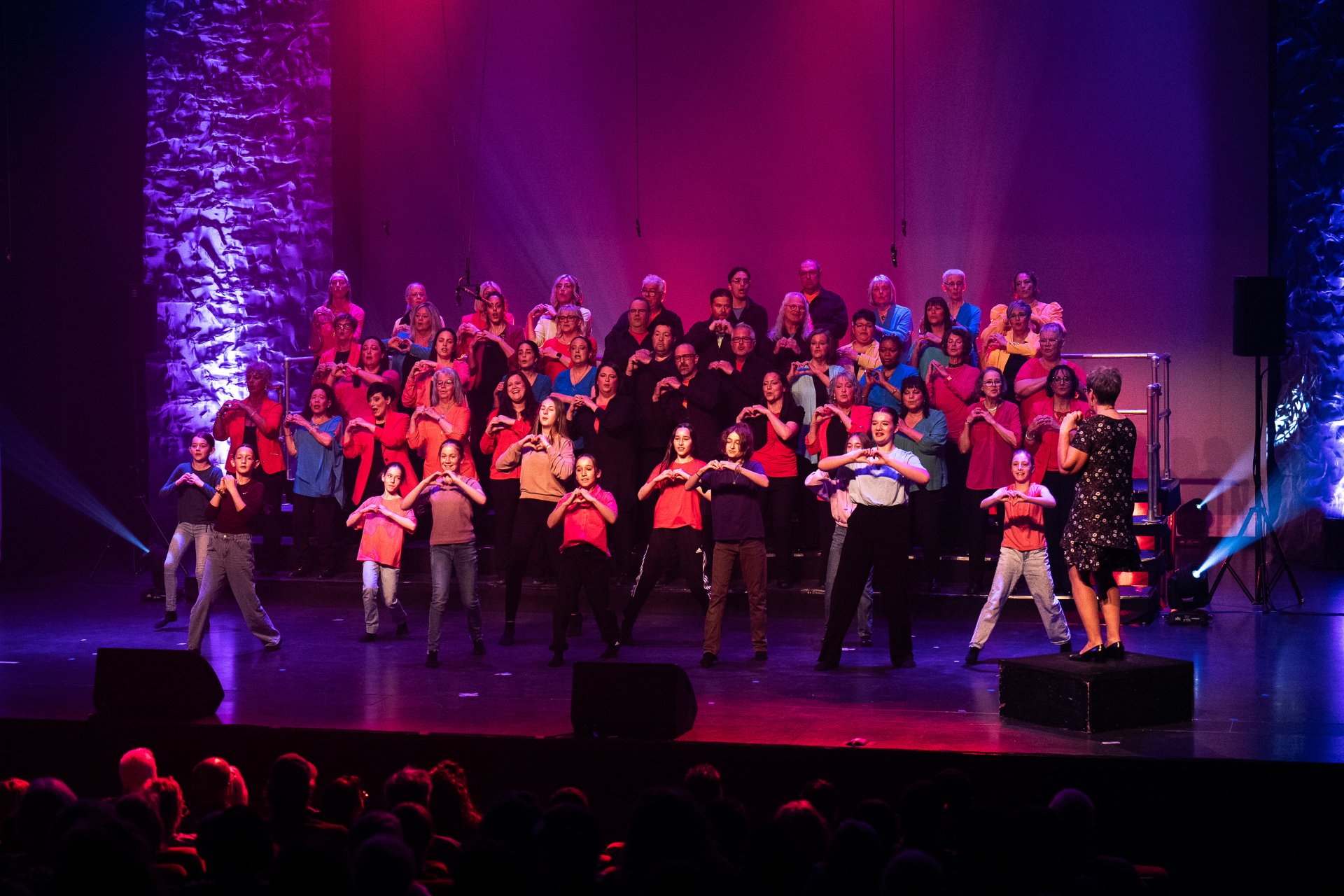 Spectacle 2024 du Choeur Entramis avec la complicité des danseurs -L'Amour