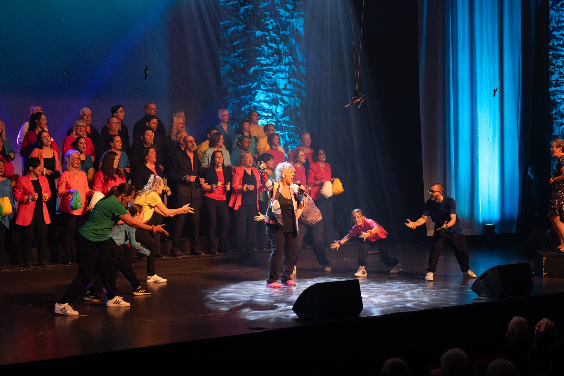 Spectacle 2024 du Choeur Entramis-Tes couleurs